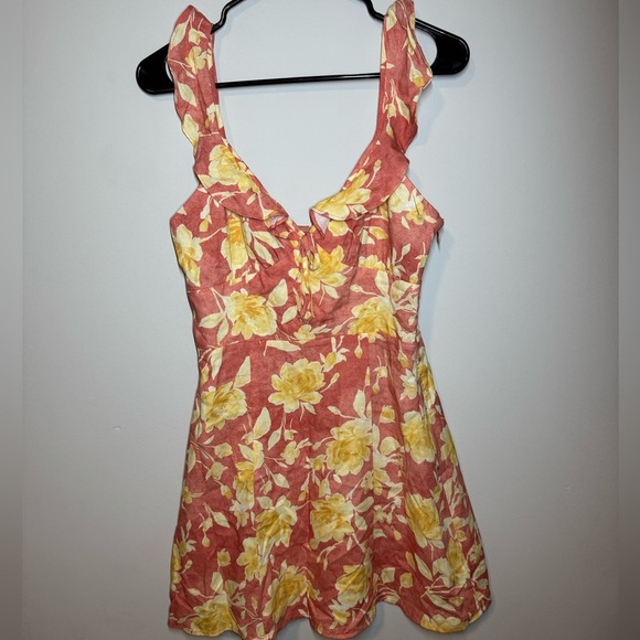 Wayf Dresses & Skirts - WAYF Floral Ruffle Mini Dress Pink Yellow Roses Size S NWOT